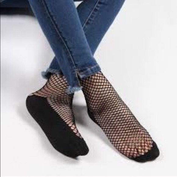 2 LEFT NWT Ankle Fishnet Socks - Picture 4 of 8